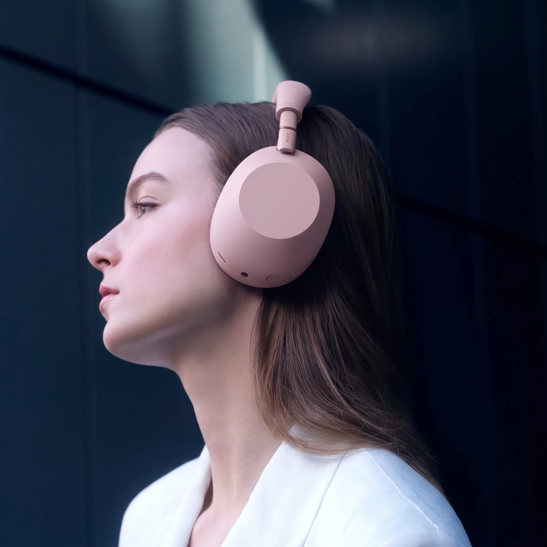 Sony WH-1000XM6 sandrosa i bruk